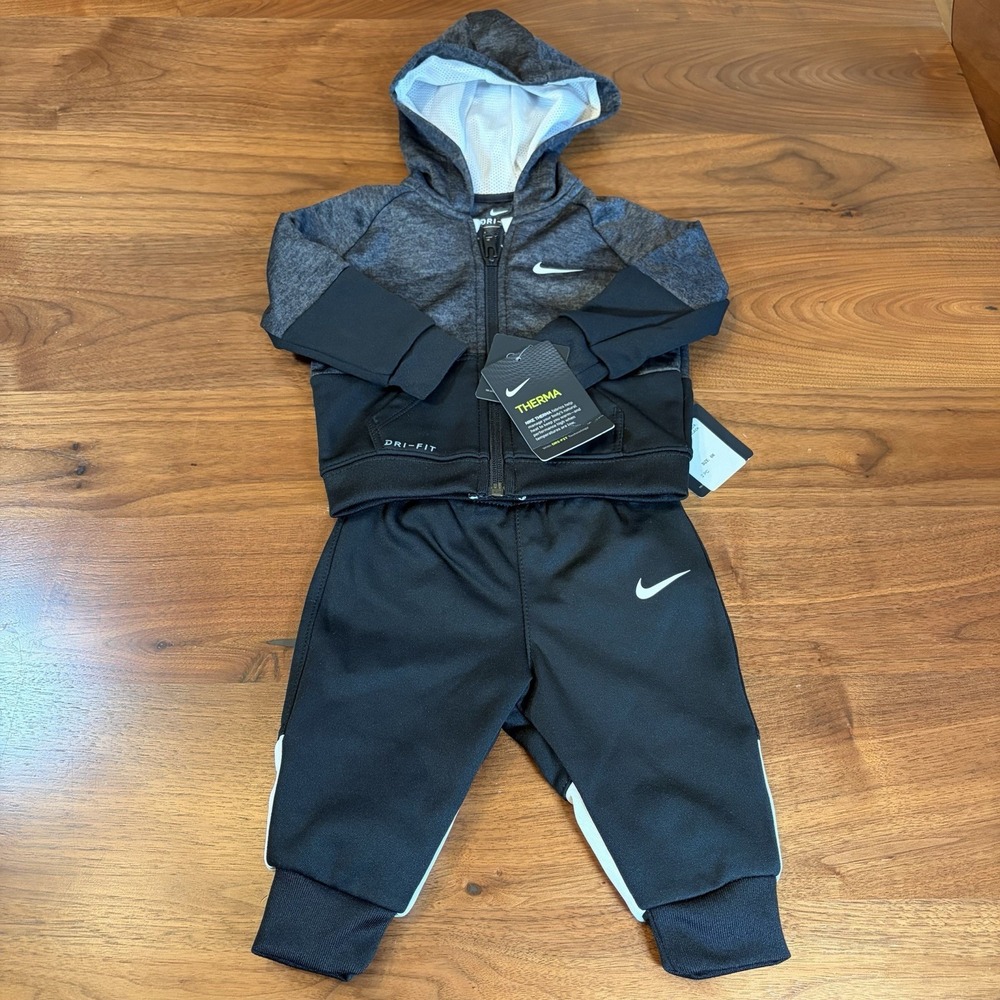 Nike Boys 2 Piece Sweatsuit Black Therma Dri-FIT Hoodie Pants 6 Months NEW